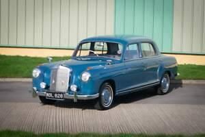 Usado Mercedes 220 85 CV (62 kW) 1955 Azul Berlina