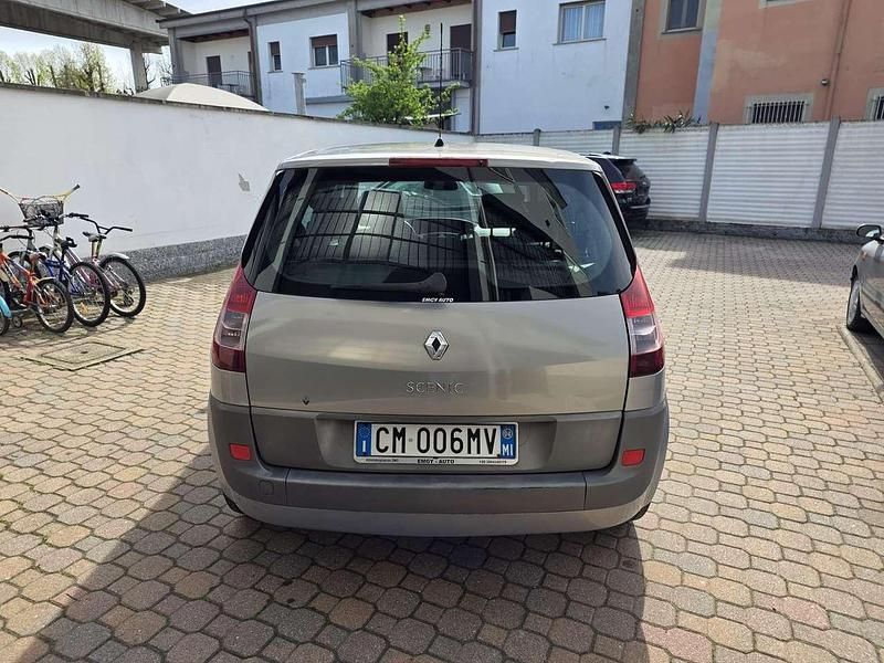Usata Renault Scénic II 113 CV (83 kW) 2004 Griggio Monovolume