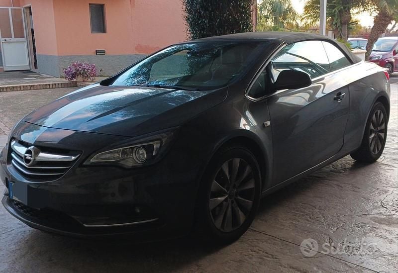 Occasion Opel Cascada 165 ch (121 kW) 2013 Gris Cabriolet