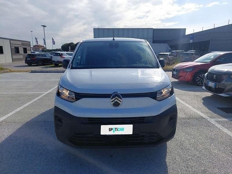 Usata Citroën Berlingo 131 CV (96 kW) 2024 Kaolin white Monovolume