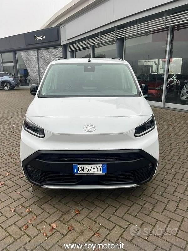 Gebraucht Toyota Proace Verso City 131 PS (96 kW) 2024 Weiß Kombi