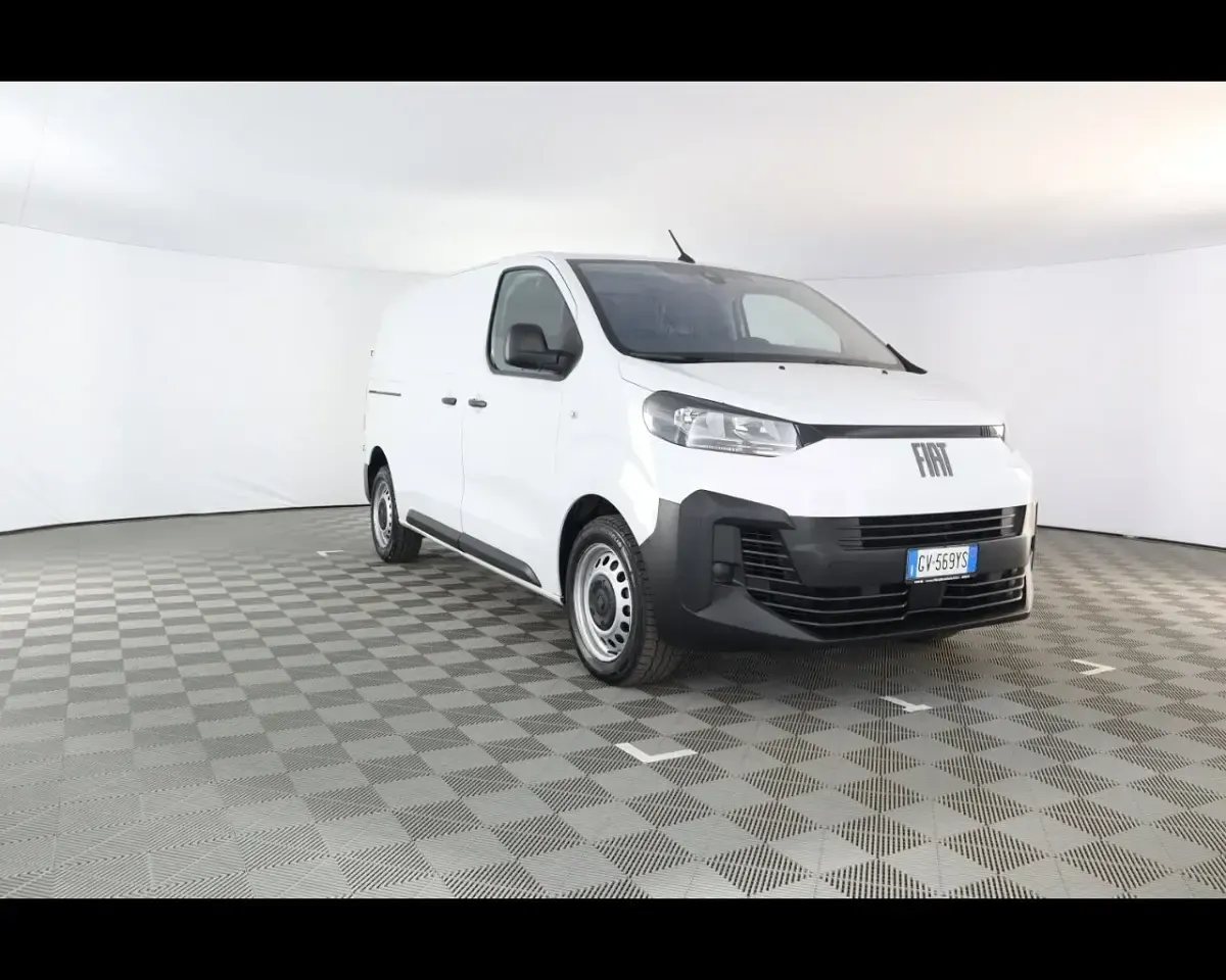 Usata Fiat Scudo 120 CV (88 kW) 2024 Bianco / pastello Furgone