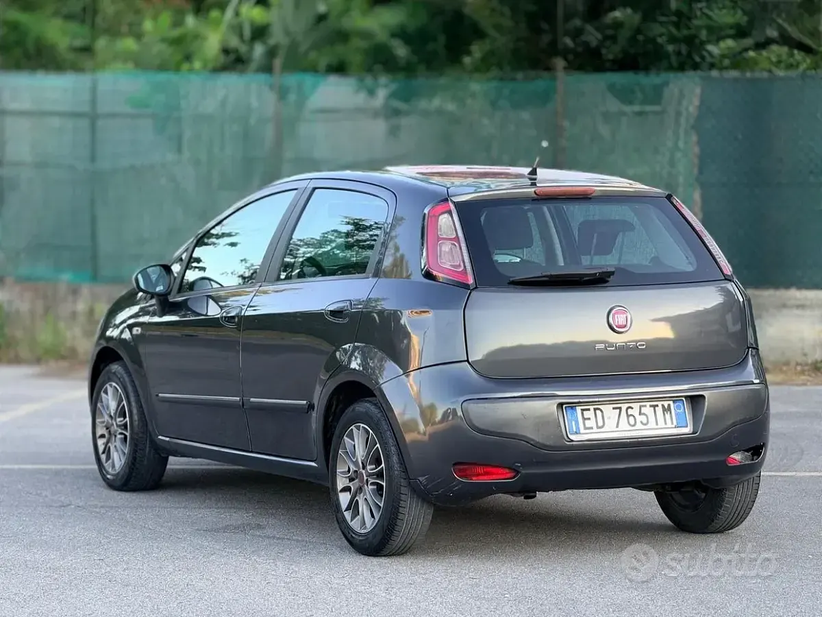 Usata Fiat Punto Evo 75 CV (55 kW) 2010 Grigio Utilitaria