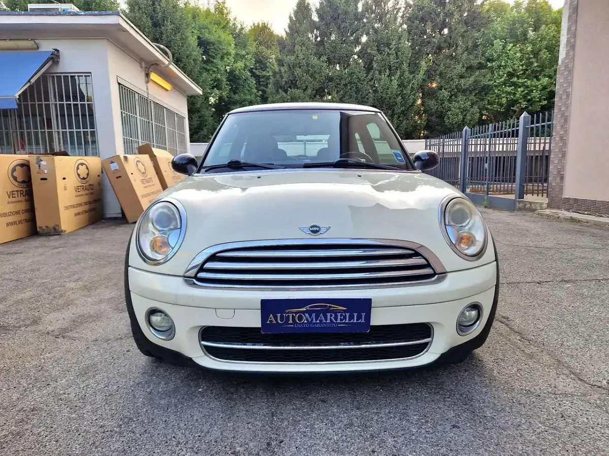 Usata Mini Cooper D 109 CV (80 kW) 2010 Other Utilitaria