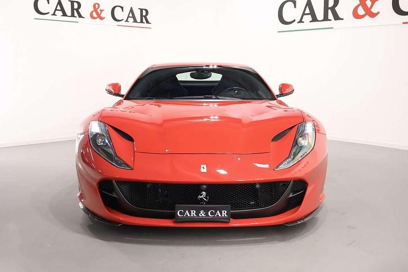 Usata Ferrari 812 799 CV (587 kW) 2018 Rosso Coupé