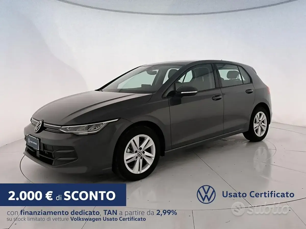 Begagnad VW Golf VIII Life 116 HK (85 kW) 2025 Sedan
