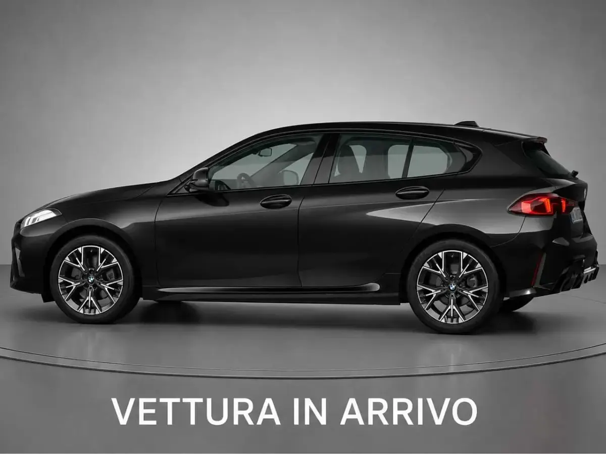 Usata BMW 120 M Sport 170 CV (125 kW) 2025 Nero Utilitaria