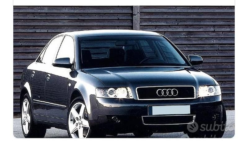 Usata Audi A4 130 CV (95 kW) 2004 Grigio Berlina