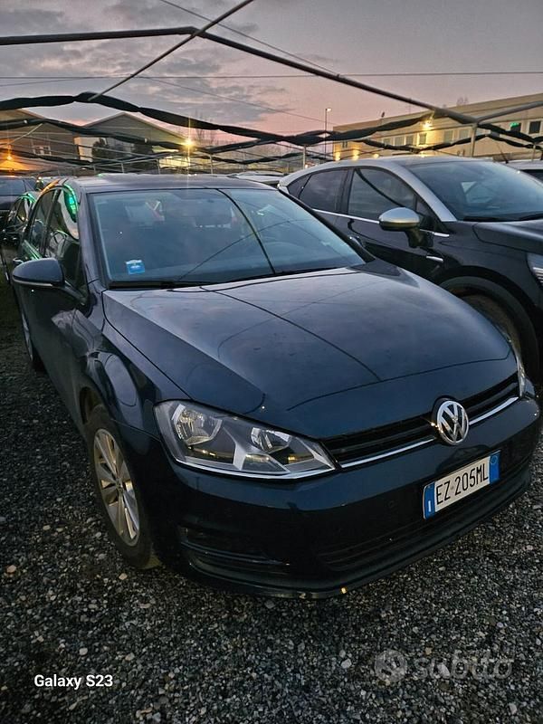 Usata VW Golf VII Highline 125 CV (91 kW) 2015 Blu Berlina