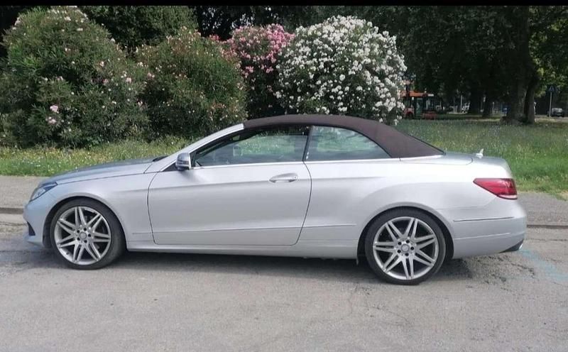 Usata Mercedes E220 Premium 170 CV (125 kW) 2015 Grigio Cabrio
