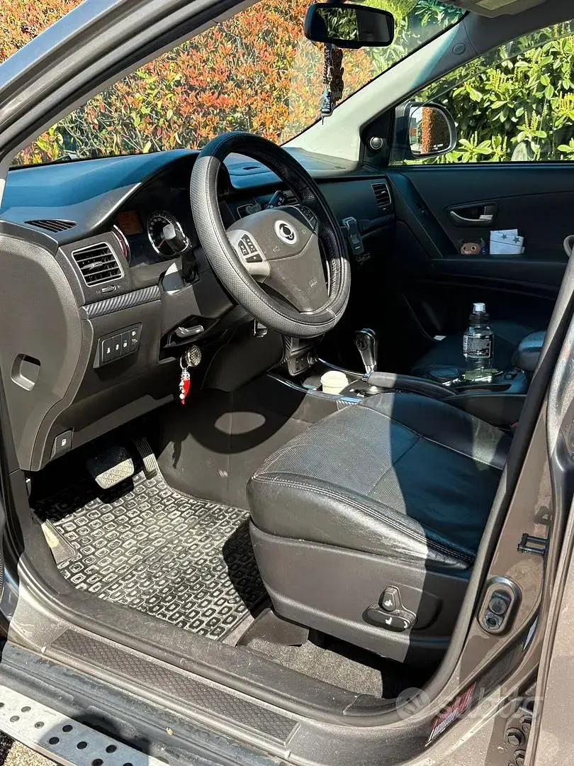 Usata SsangYong Korando 175 CV (128 kW) 2012 Grigio SUV