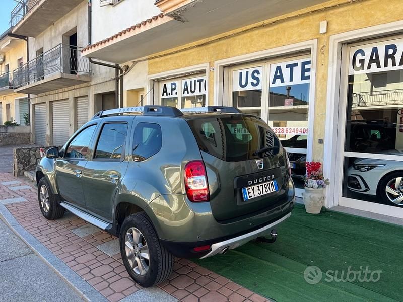 Usata Dacia Duster 110 CV (80 kW) 2015 Verde SUV