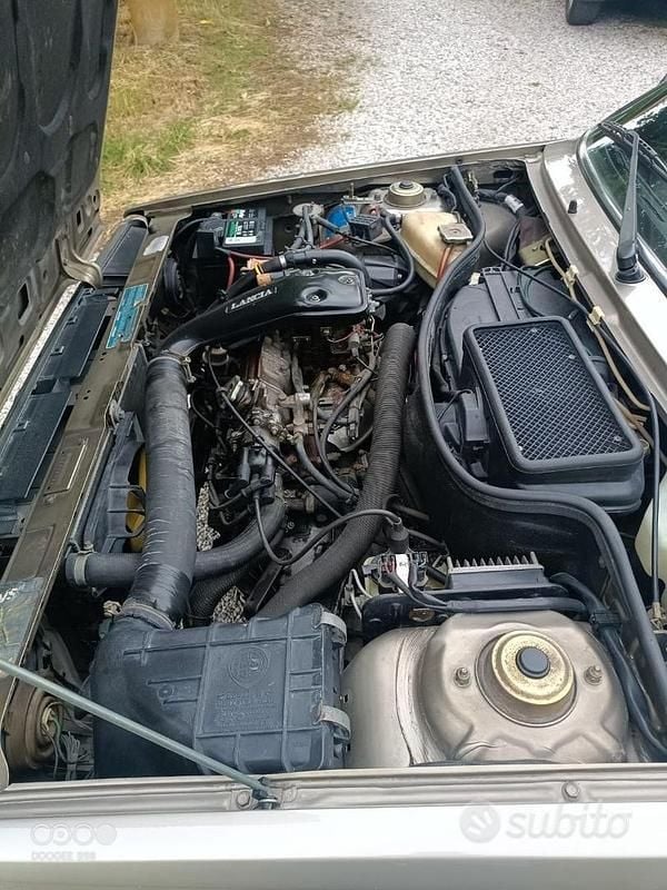 Usata Lancia Prisma 85 CV (62 kW) 1988 Grigio Berlina