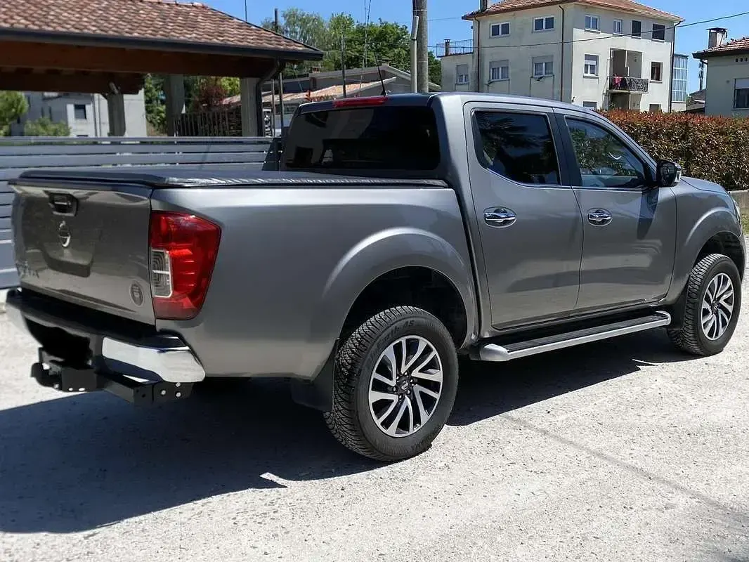 Second-hand Nissan Navara N-Connecta 190 CP (139 kW) 2017 Gri Pickup