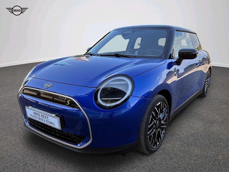 Blu/azzurro Usata 2024 Mini Cooper SE Favoured Due volumi | 30.100 € (Buon prezzo) - Immagine 1/4