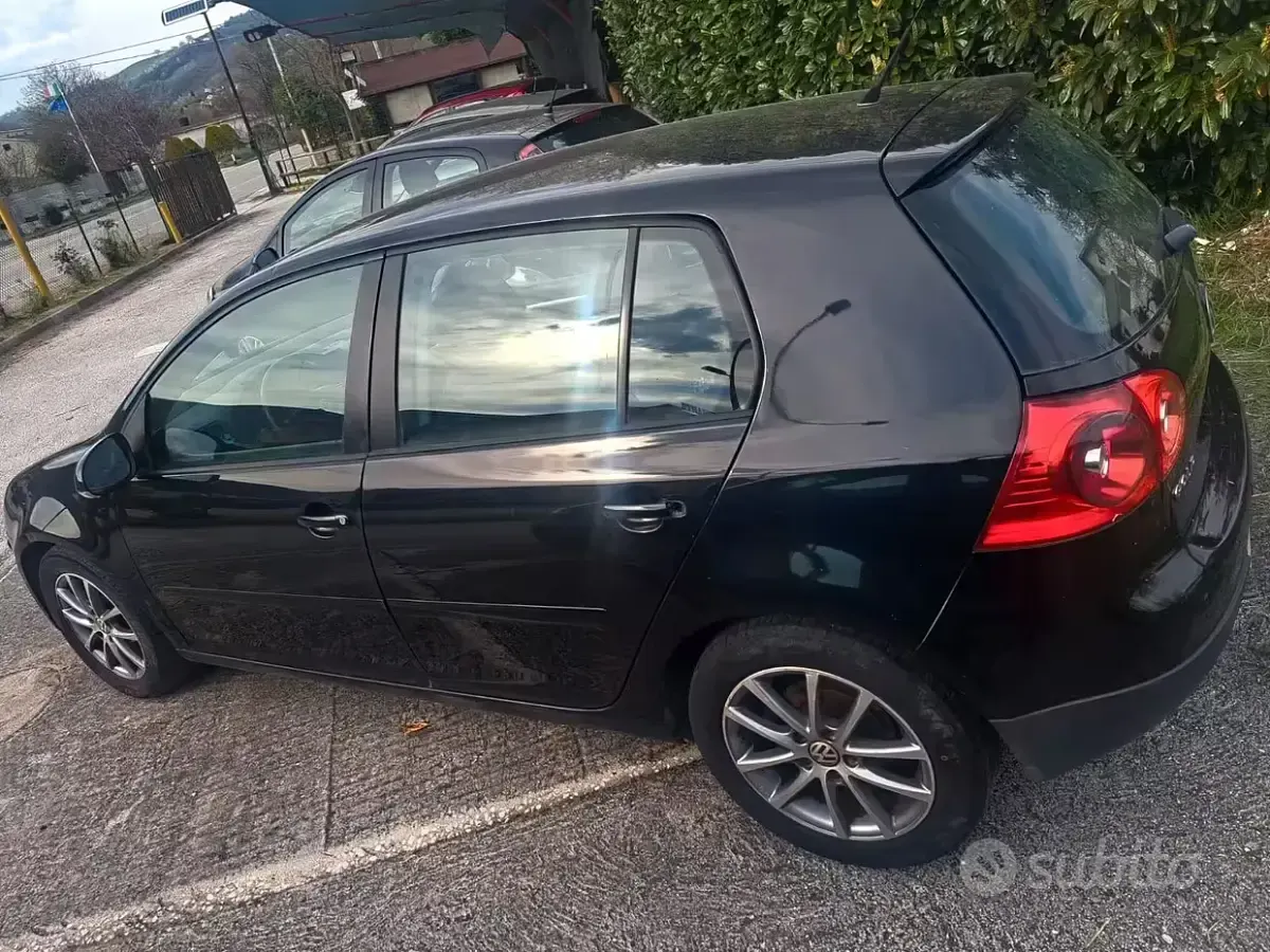 Usata VW Golf IV 140 CV (102 kW) 2005 Berlina