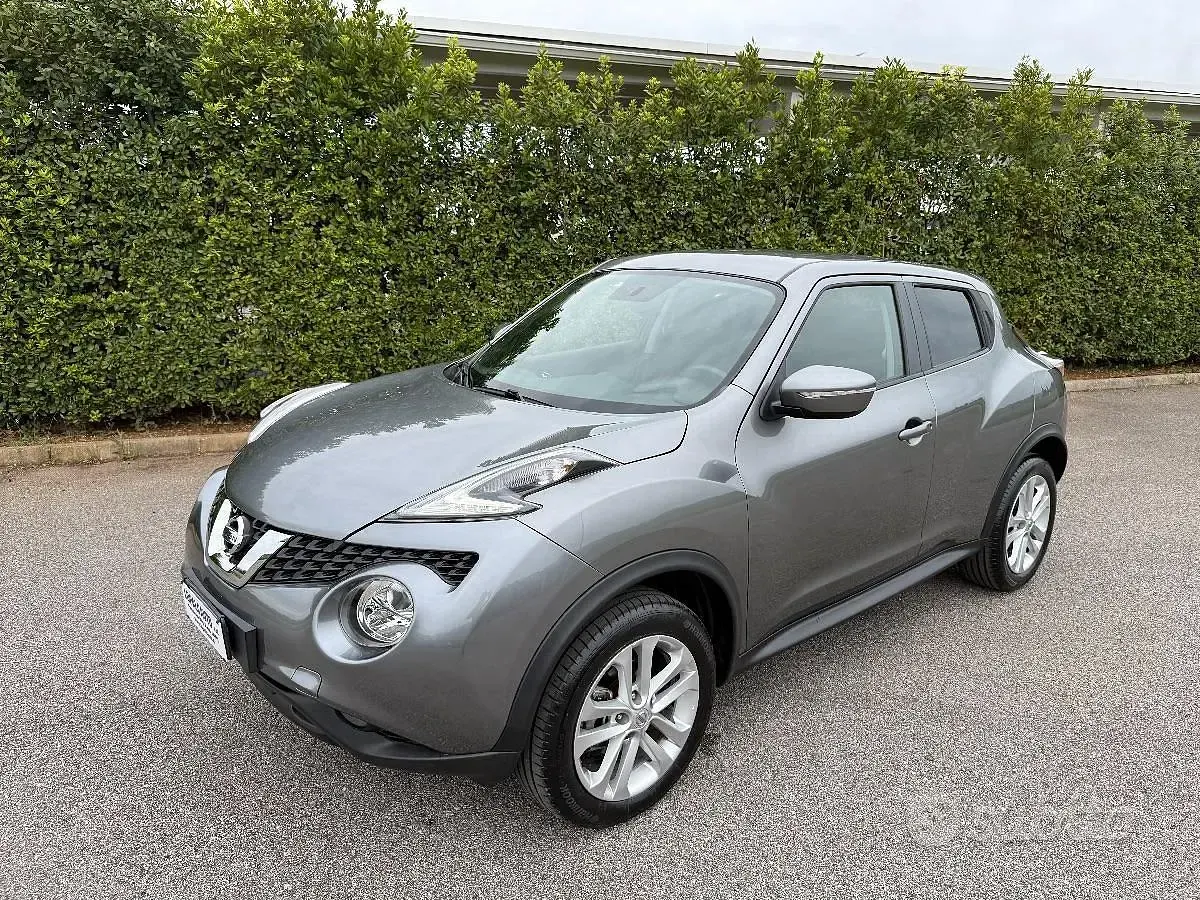 Usata Nissan Juke Acenta 110 CV (80 kW) 2017 Grigio SUV