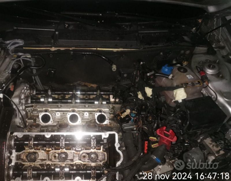 Usata Alfa Romeo 166 Distinctive 240 CV (176 kW) 2004 Argento Berlina