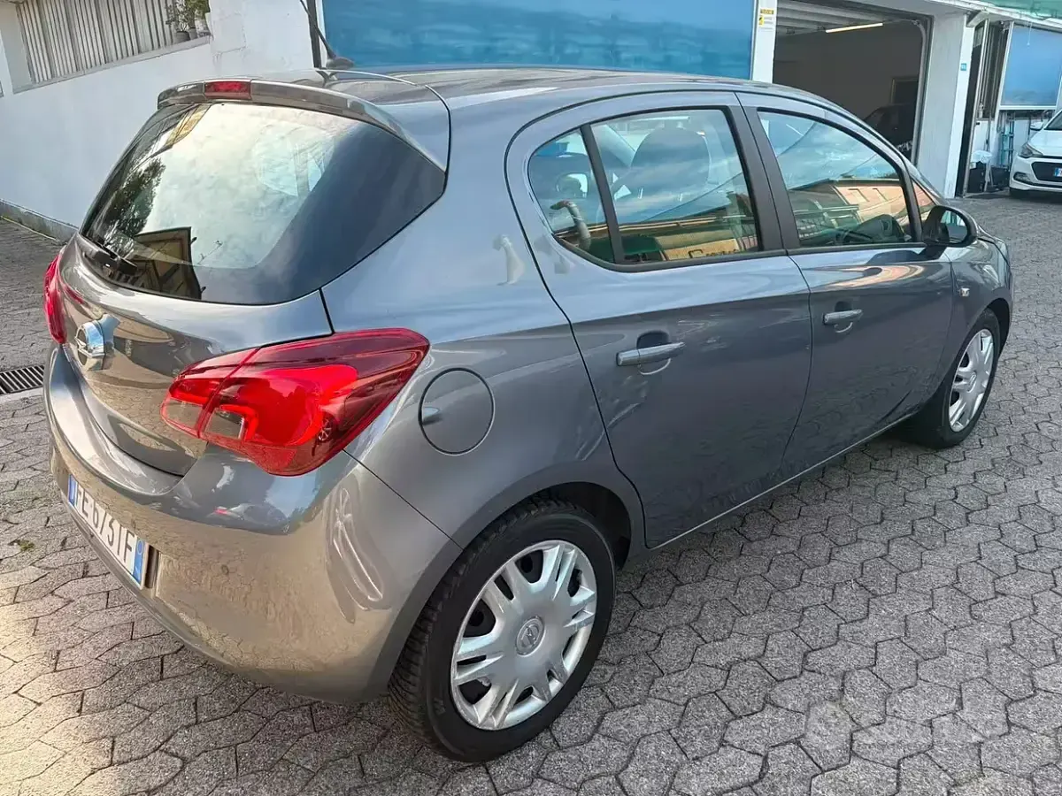 Usata Opel Corsa 90 CV (66 kW) 2016 Grigio Utilitaria