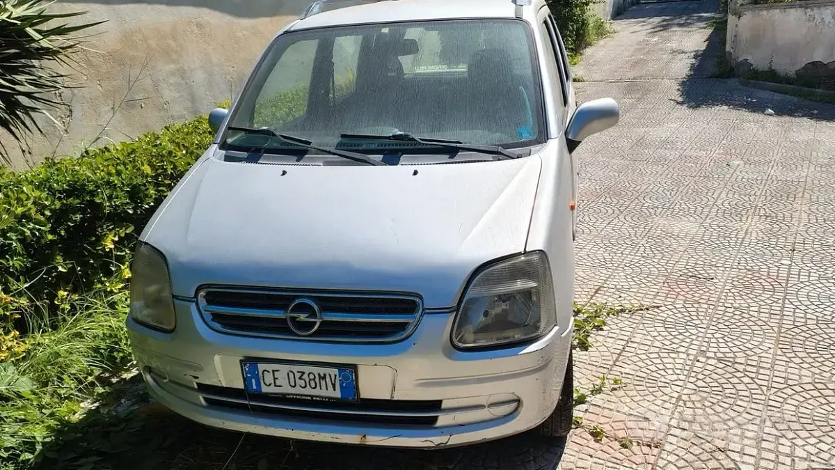 Usata Opel Agila 58 CV (42 kW) 2002 Monovolume
