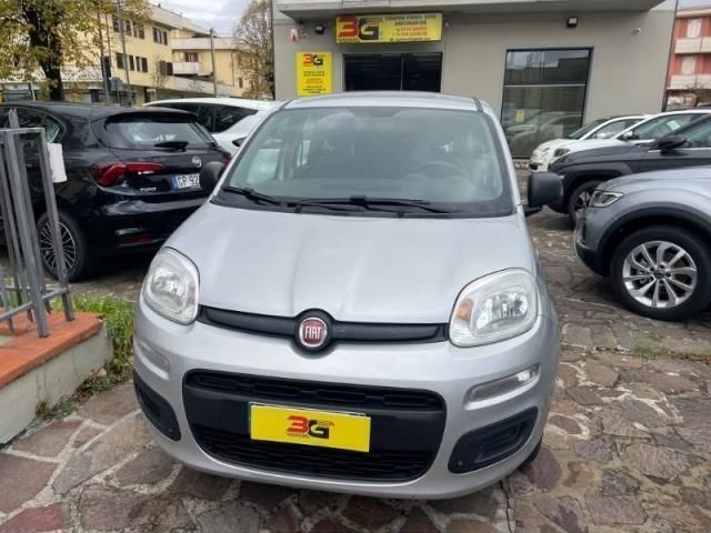 Argento(met.) Usata 2017 Fiat Panda Pop Due volumi | 8500 € (Buon prezzo) - Immagine 1/4