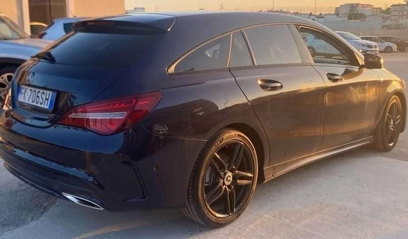 Usata Mercedes CLA220 Shooting Brake Premium 177 CV (130 kW) 2017 Blu/azzurro Station wagon