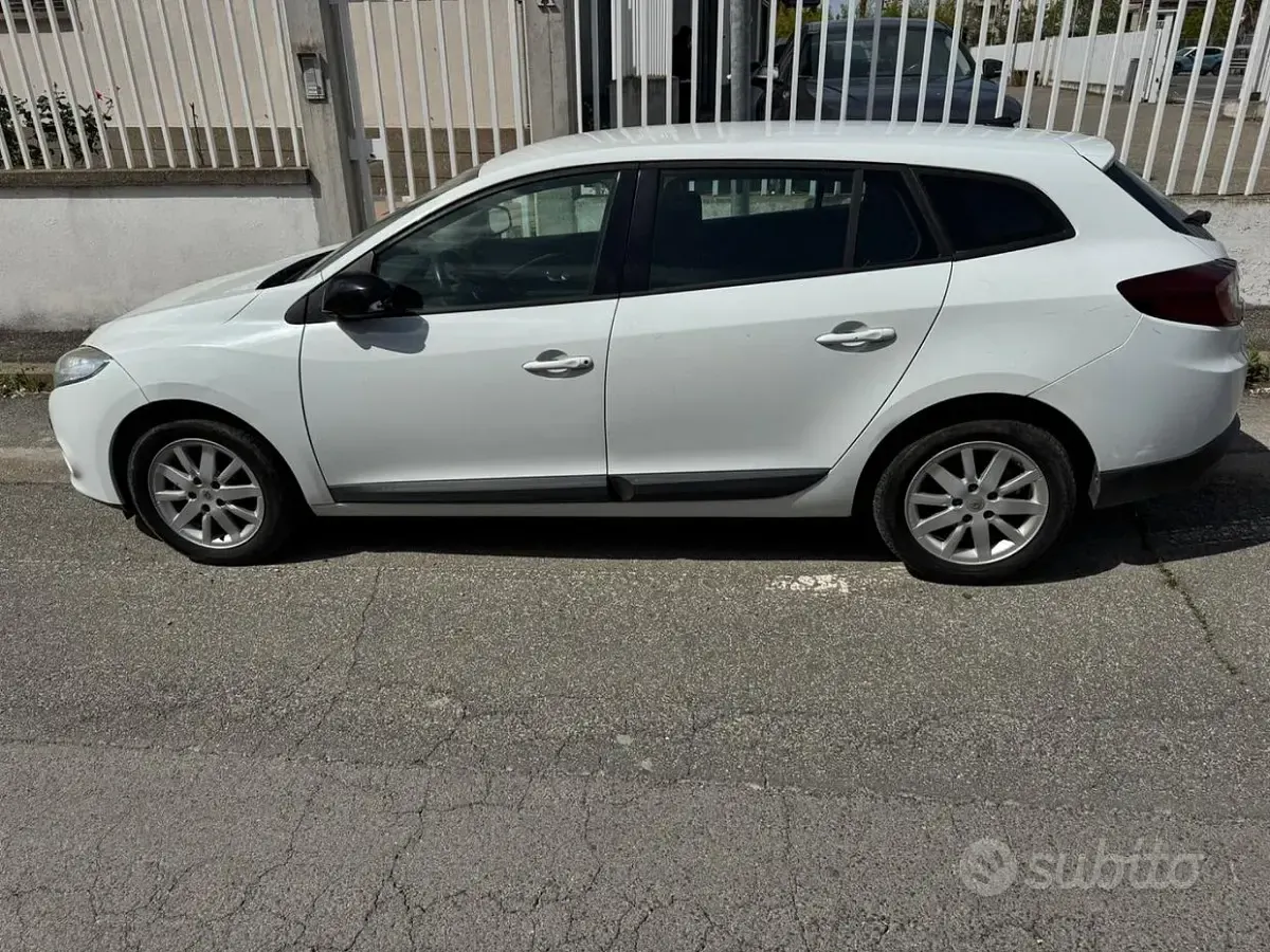 Usata Renault Mégane GrandTour 110 CV (80 kW) 2008 Bianco Station wagon