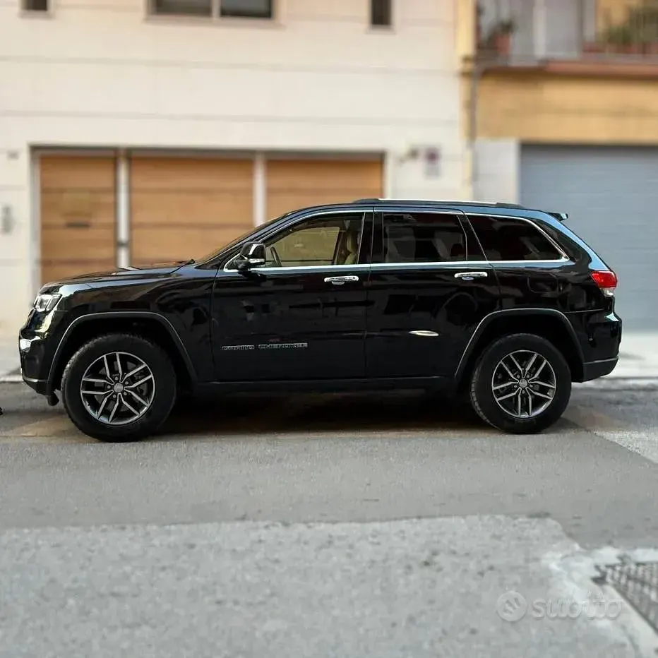 Usata Jeep Grand Cherokee 250 CV (183 kW) 2018 Nero SUV