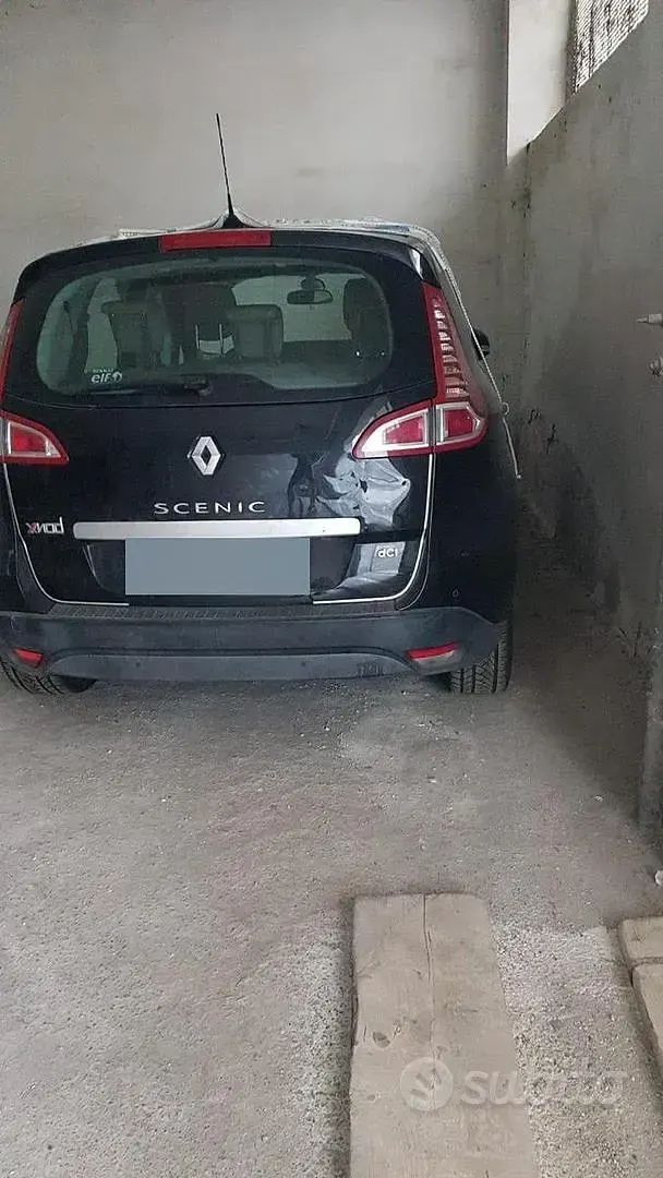 Usata Renault Scénic XMOD 160 CV (117 kW) 2011 Nero Monovolume