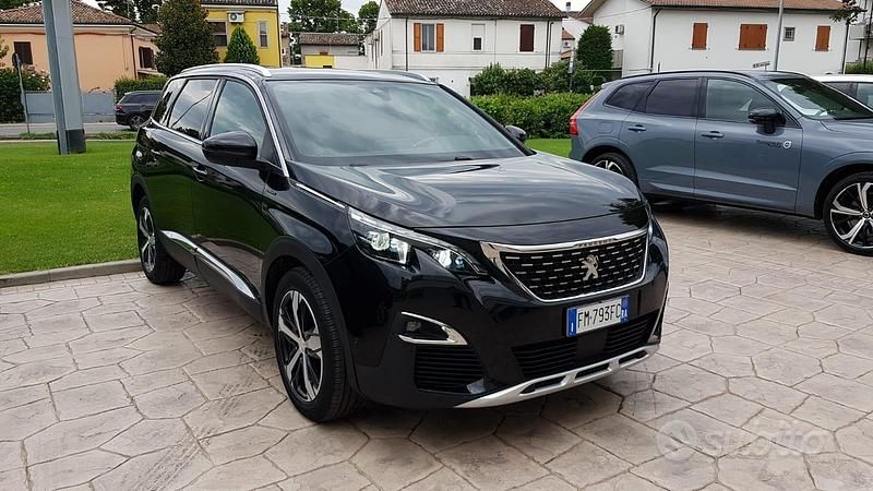 Nero Usata 2017 Peugeot 5008 GT-line SUV | 14.900 € - Immagine 1/3