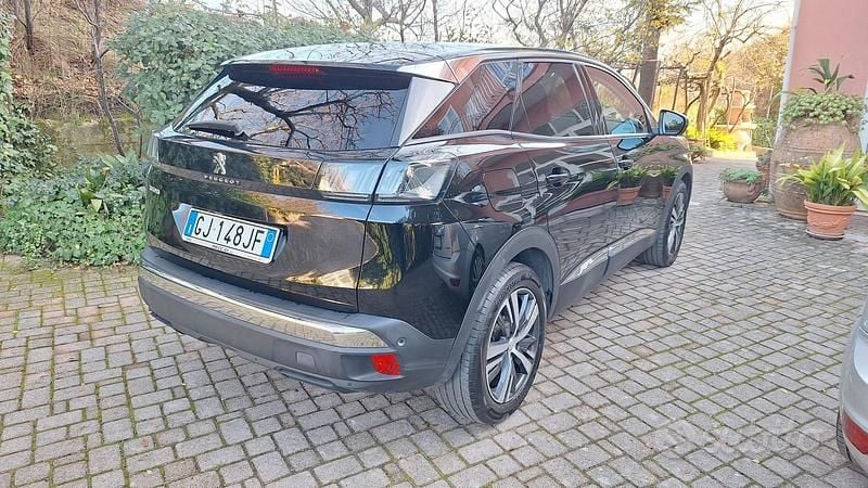 Usata Peugeot 3008 Allure 131 CV (96 kW) 2022 Nero SUV