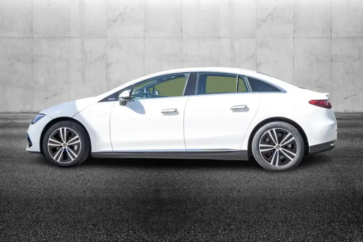 Usata Mercedes EQE300 Advanced Plus 108 kW (148 CV) 2024 Bianco Coupé