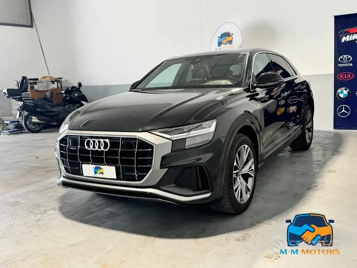 Usata Audi Q8 Sport 286 CV (210 kW) 2022 Nero SUV