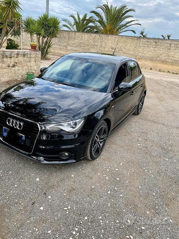 Nero Usata 2012 Audi A1 S-Line Due volumi | 9000 € - Immagine 1/4