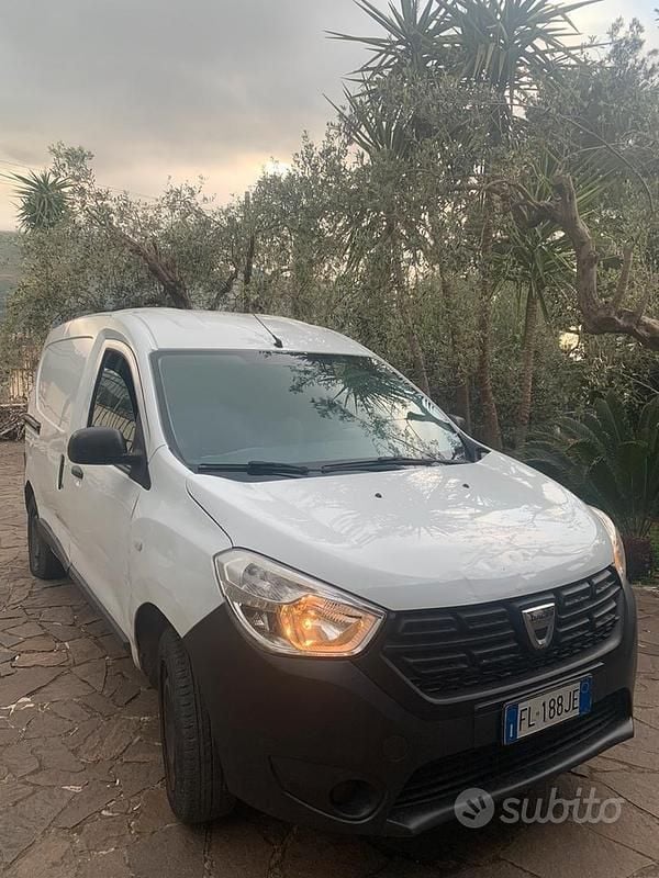 Usata Dacia Dokker 102 CV (75 kW) 2017 Bianco Monovolume
