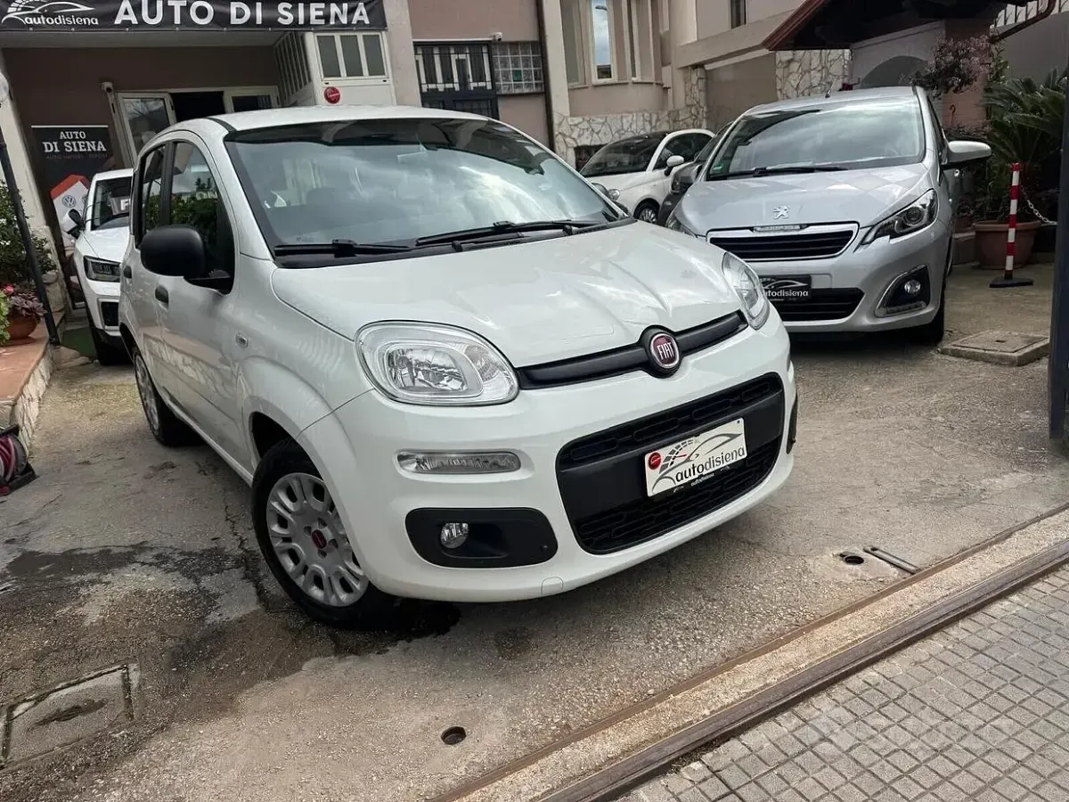 Usata Fiat Panda Emotion 69 CV (50 kW) 2012 Bianco Utilitaria