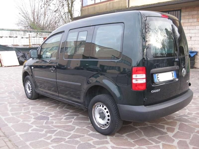 Usata VW Caddy 110 CV (80 kW) 2012 Nero Monovolume