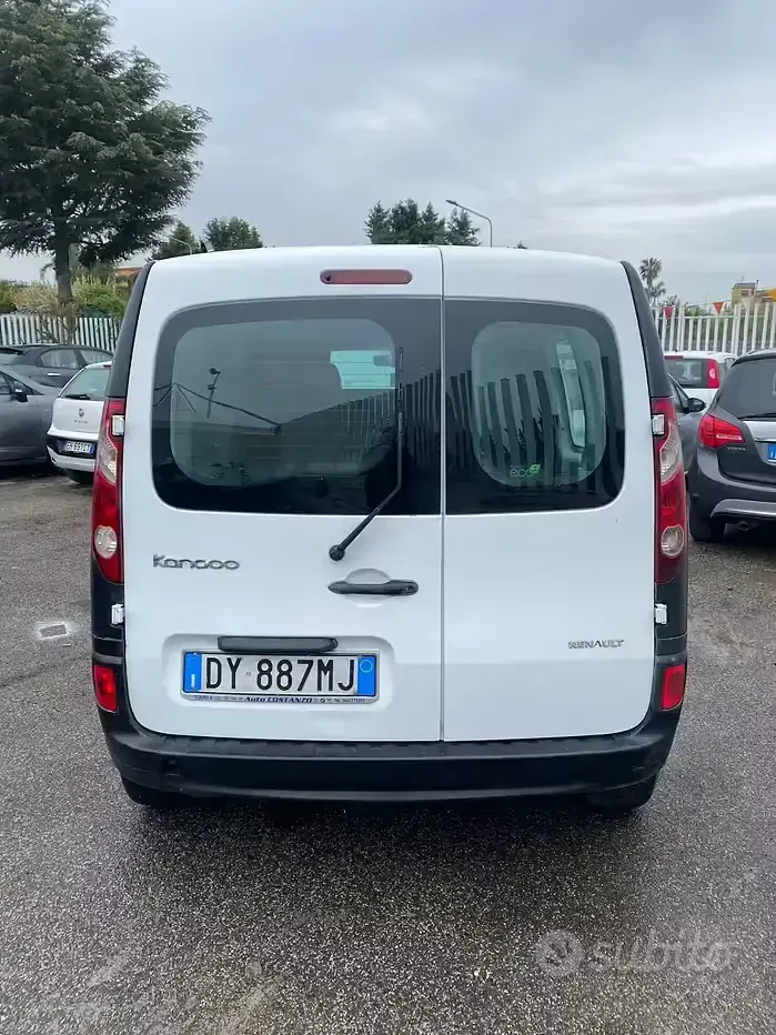 Usata Renault Kangoo 68 CV (50 kW) 2009 Bianco Monovolume
