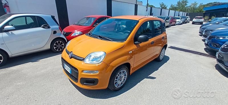 Usata Fiat Panda 69 CV (50 kW) 2018 Arancione Utilitaria