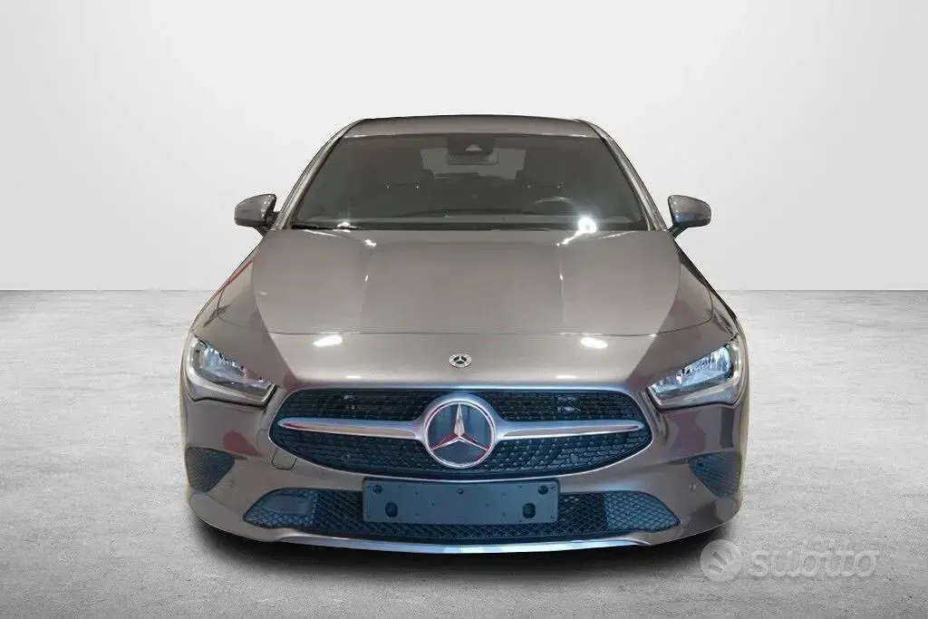 Usata Mercedes CLA180 Business 116 CV (85 kW) 2021 Grigio Berlina