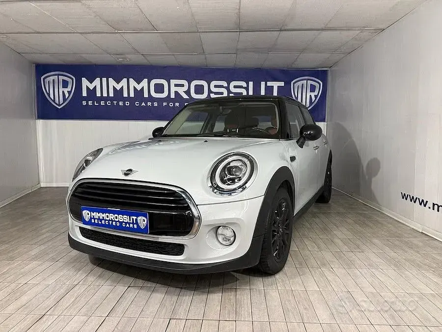 Usata Mini Cooper D 116 CV (85 kW) 2019 Grigio Utilitaria