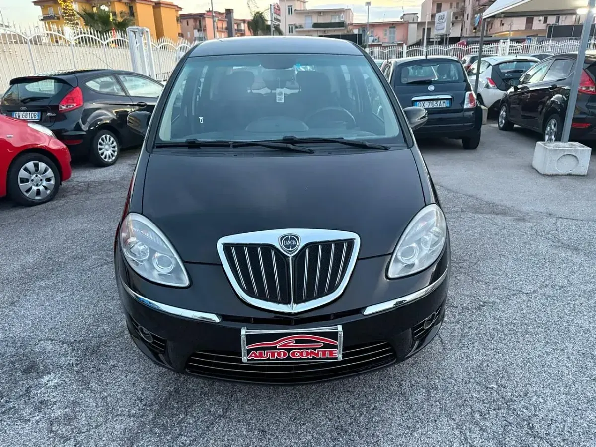 Usata Lancia Musa 95 CV (69 kW) 2012 Nero Monovolume