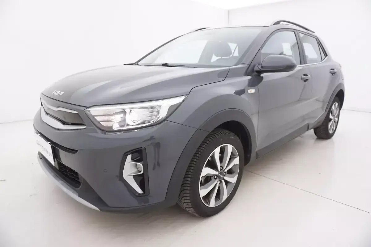 Usata Kia Stonic Style 100 CV (73 kW) 2022 Grigiogrigio SUV