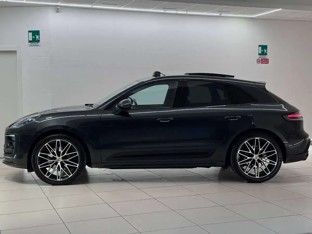 Usata Porsche Macan 265 CV (194 kW) 2024 Grigio SUV