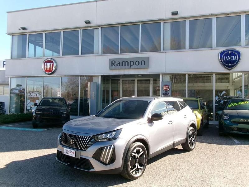 Usata Peugeot 2008 Allure 102 CV (75 kW) 2025 Grigio SUV
