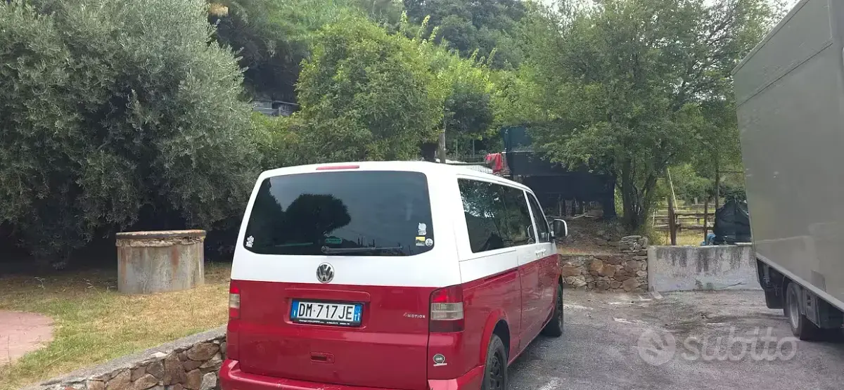 Usata VW Caravelle 180 CV (132 kW) 2008 Furgone