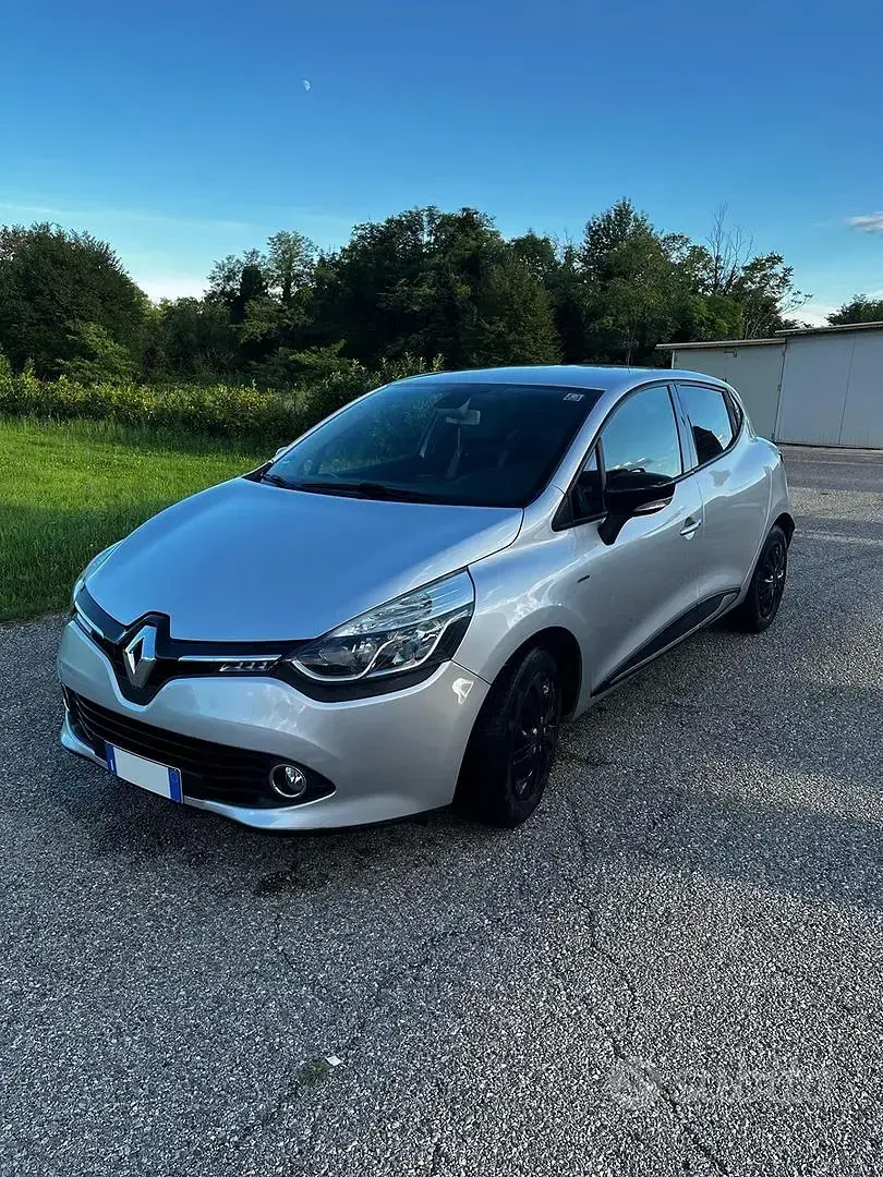 Usata Renault Clio 90 CV (66 kW) 2015 Grigio Berlina
