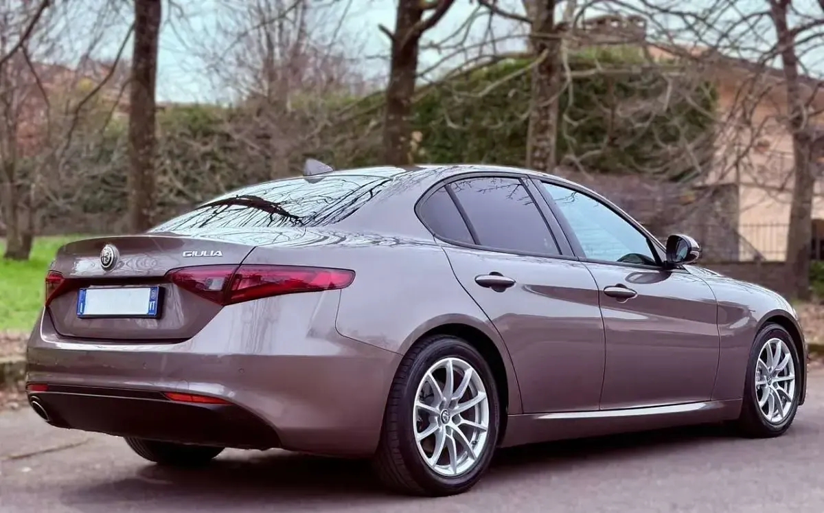 Usata Alfa Romeo Giulia Super 150 CV (110 kW) 2017 Berlina