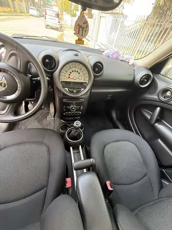 Usata Mini Cooper D Countryman 111 CV (81 kW) 2011 Marrone SUV
