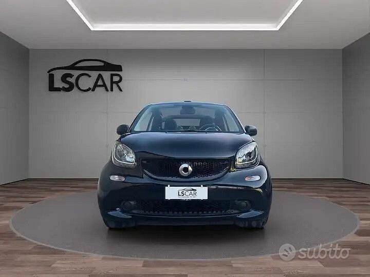 Usata Smart ForTwo Cabrio Passion 90 CV (66 kW) 2017 Nero Cabrio